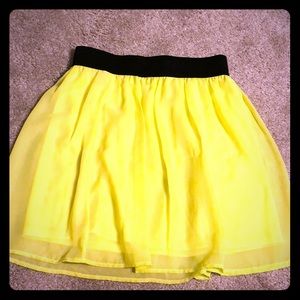 FUN YELLoW summer skirt